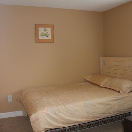 Quiet And Comfortable Homestay Oakville Ngoại thất bức ảnh